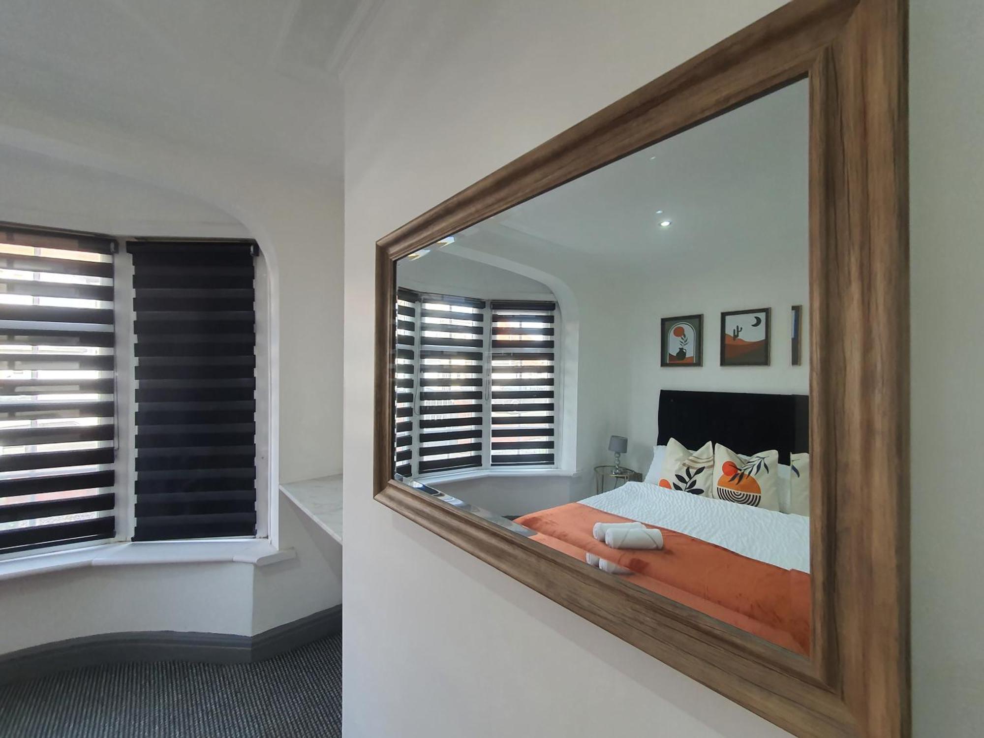 Only Family Groups - Pets Stay For Free - Sleeps 8 - Sofabed Blackpool Buitenkant foto