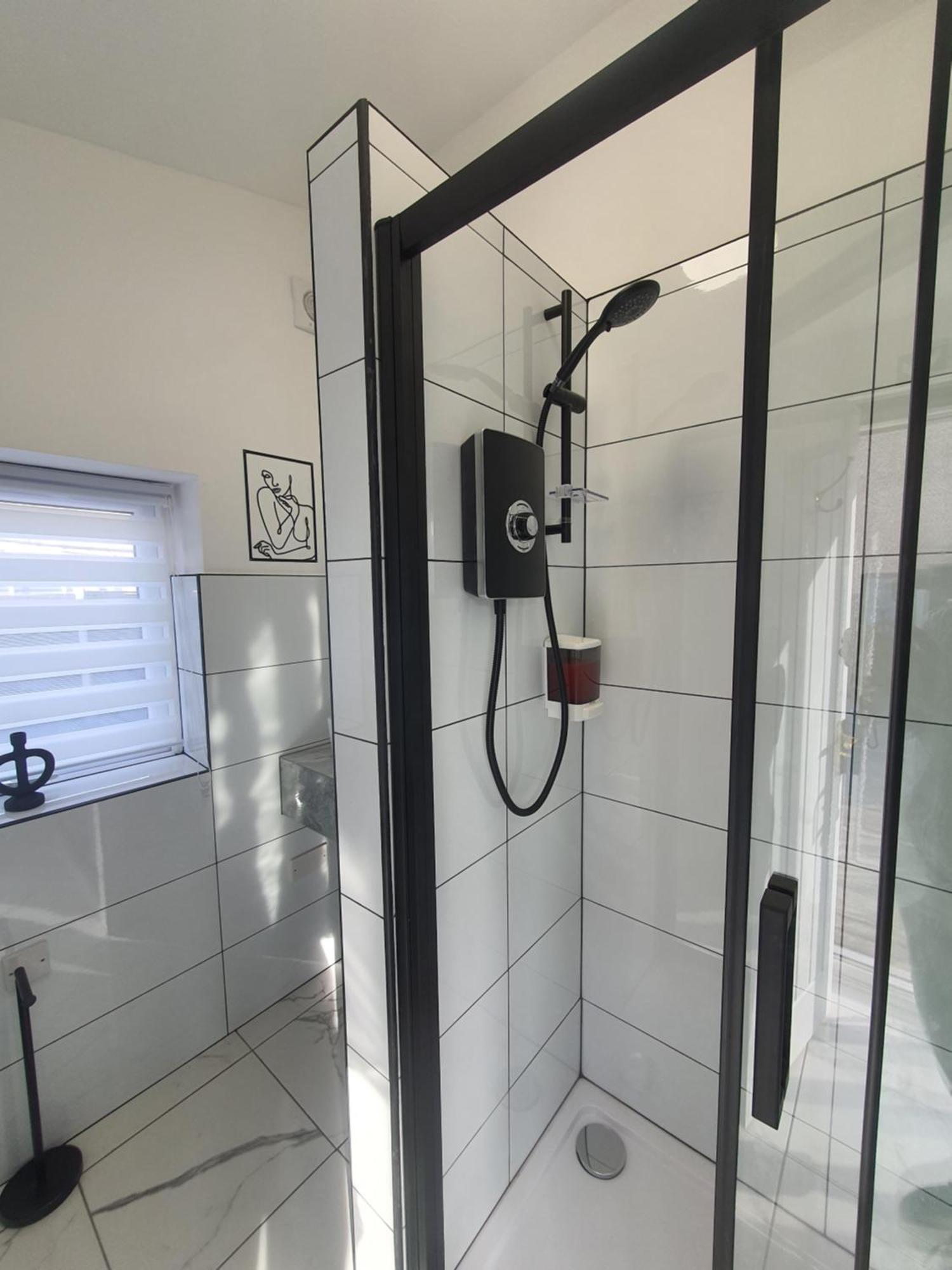Only Family Groups - Pets Stay For Free - Sleeps 8 - Sofabed Blackpool Buitenkant foto